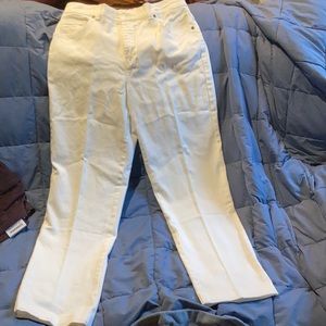 Gloria Vanderbilt size 8 jeans